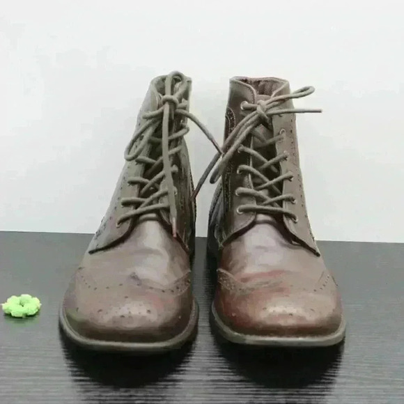 BDS Studio Ink Men's Brown Leather Wingtip Boots - Picture 5 of 10